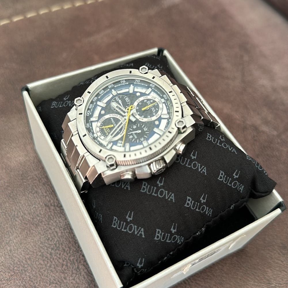 Bulova Precisionist Watch - Picture 8 of 9